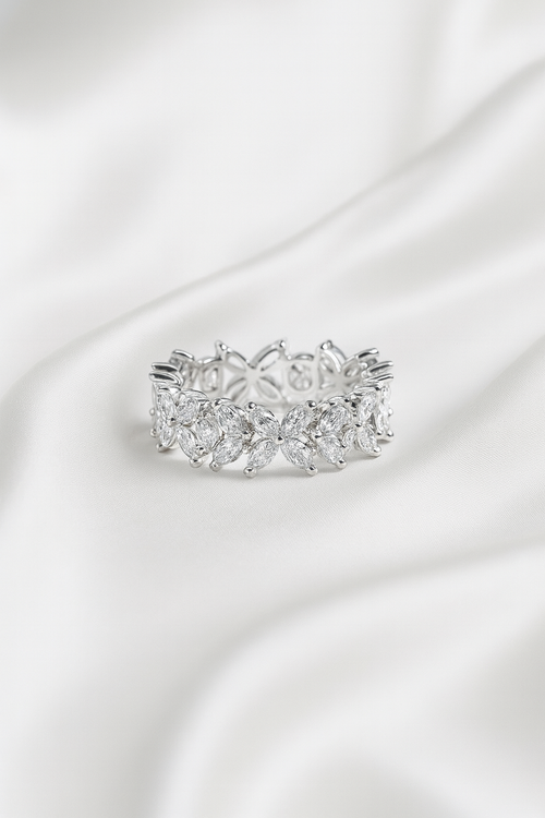 Sterling silver cluster statement ring – minimalist luxury jewellery with sparkle
